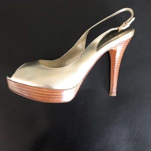 SHOES 👠 Cole Haan METALLIC gold pumps sz 8 1/2